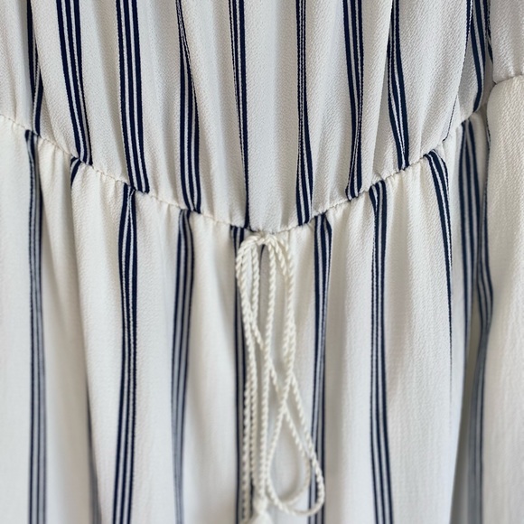 Womens Off the Shoulder Jumpsuit in White with Navy Pinstripe Size XL-must have! - Picture 5 of 7